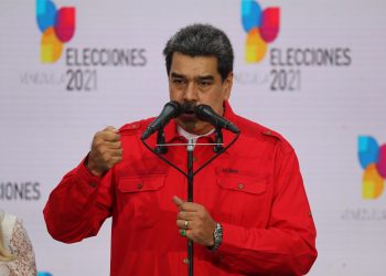 Maduro pide a militares perfeccionar reacción en «tiempo real» a «amenazas»