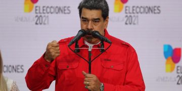Maduro pide a militares perfeccionar reacción en «tiempo real» a «amenazas»
