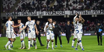 El Inter, campeón de invierno; el Nápoles conquista San Siro con polémica