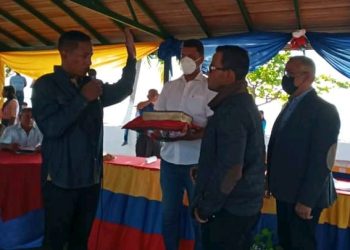 Tomado el jura usted al alcalde de La Ceiba