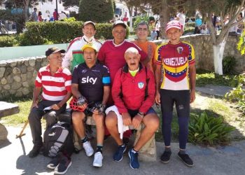Productores y Comerciantes con histórico cierre ciclístico en Mesa de Esnujaque