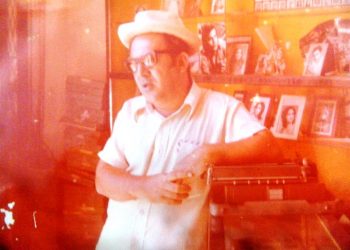 HISTORIAS DE VIDA / Antonio Pérez Carmona, honores para usted poeta