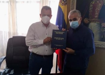Luis Márquez entregó la alcaldía de Tovar y dejó en manos del nuevo alcalde proyecto del acueducto Wilmer Pérez