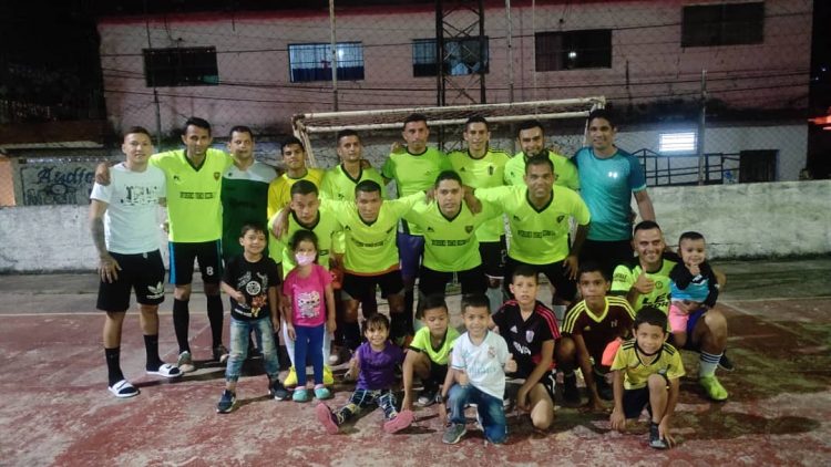 Con "salonistas" históricos del estado Trujillo, el Deportivo Funcionarios debutó con su primer título