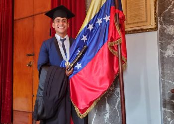 Erickvaldo Márquez se graduó en el Aula Magna de la ULA este #9Dic