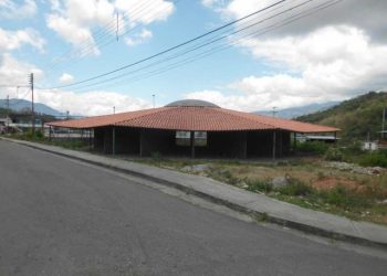 En Rincón 3 botan el agua que falta al centro de Boconó 