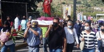 Celebrando su día, imagen y reliquia de Santa Lucía de visita en Boconó