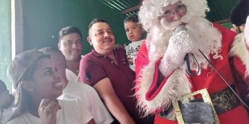 Más de 700 niños de El Paradero festejaron su Navidad 