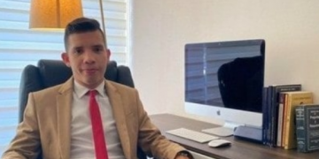 Un abogado trujillano lidera casos de protección de migrantes en Chile