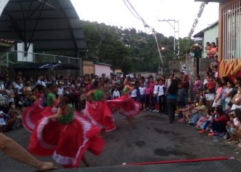 Barrio Simón Bolívar de Valera celebró su Primer Gran Parrandón 