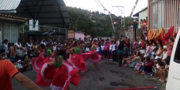 Barrio Simón Bolívar de Valera celebró su Primer Gran Parrandón 