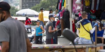 A diario ingresan miles de cajas de bebidas que no cumplen con normas de etiquetado, advierte asociación venezolana