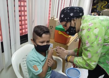 Poca afluencia de niños en jornada de vacunación anticovid