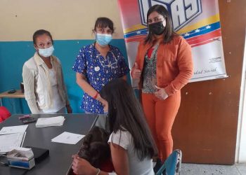 Beneficiados habitantes de Niquitao en jornada social, médica y recreativa