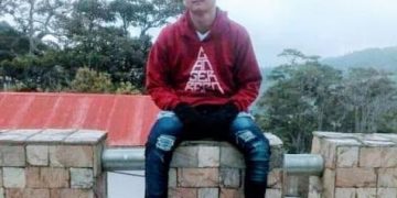 Población de Mitón rindió homenaje a Anderson Rivero