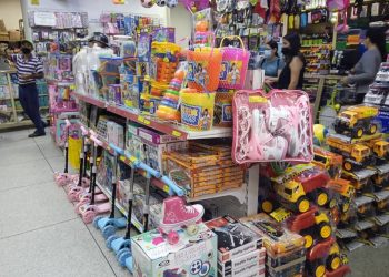 Trujillanos se las ingenian para adquirir el regalo del Niño Jesús