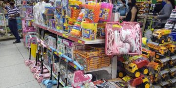 Trujillanos se las ingenian para adquirir el regalo del Niño Jesús