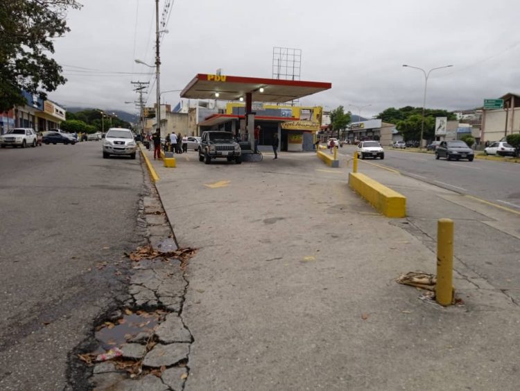 Se agudiza escasez de gasolina en Valera