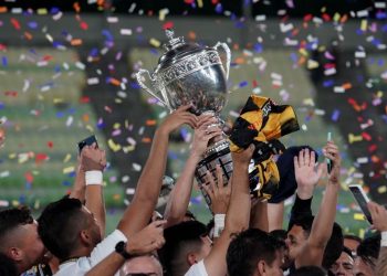 Aficionados aurinegros se gozaron la novena estrella