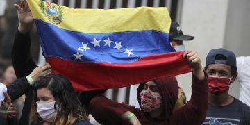 Alcaldes colombianos firman un manifiesto contra la xenofobia y apoyan a los venezolanos