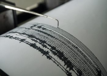 Un terremoto de magnitud 7,3 sacude las costas del centro de Indonesia