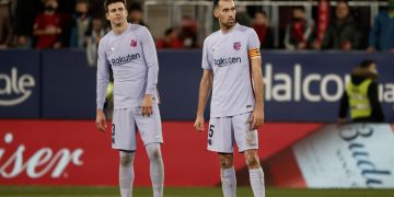 2-2. El Barcelona alarga su crisis en El Sadar