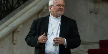 Clero y políticos lamentan la muerte del arzobispo Aldo Giordano