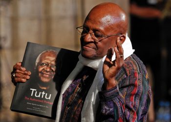 El arzobispo Tutu, héroe de la lucha contra el apartheid, fallece en Sudáfrica