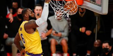 Los Lakers sonríen ante los Celtics y los Nets remontan a los Mavericks