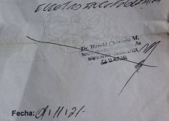 Pacientes del falso médico Harol Charinga se sienten burlados por la falta de verificación de credenciales