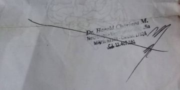Pacientes del falso médico Harol Charinga se sienten burlados por la falta de verificación de credenciales