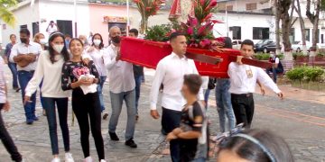 Procesión de los niños en su día