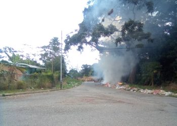 Vertedero público de basura al final de calle Antonio Olmos de Betijoque