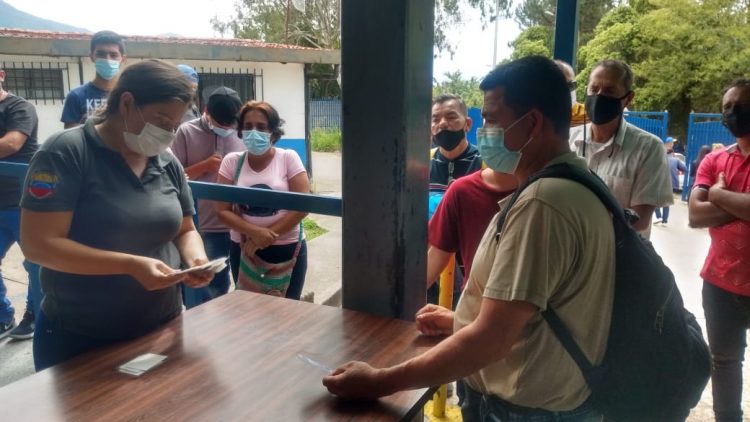 UNas 150 a 200 cédulas de identidad se están tramitando por día en San Cristóbal