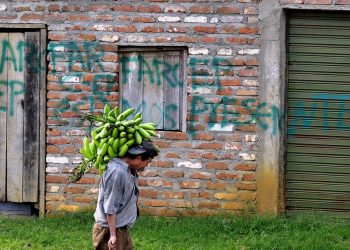 Fuertes combates entre las FARC y el ELN en Arauca, zona fronteriza con Venezuela