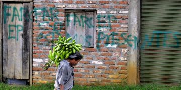 Fuertes combates entre las FARC y el ELN en Arauca, zona fronteriza con Venezuela
