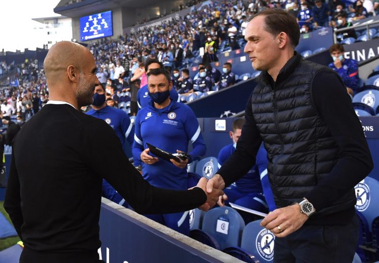 El entrenador del Manchester City Pep Guardiola saluda al entrenador del Chelsea Thomas Tuchel, en la final de la Liga de Campeones. EFE