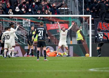 Theo Hernández, primer defensa del Milan en marcar 3 dobletes en Serie A