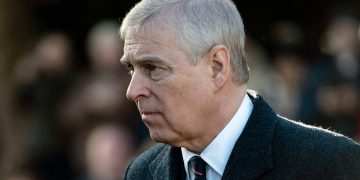 El príncipe Andrés se arriesga a perder el título de duque de York