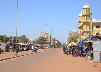Militares toman el poder en Burkina Faso y disuelven el Gobierno y Parlamento