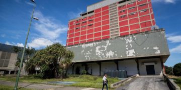 Estudiantes exigen más recursos para las universidades públicas