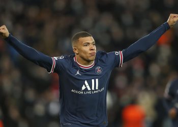 Pochettino: «Queremos que Mbappé siga muchos años, pero hay dos partes»