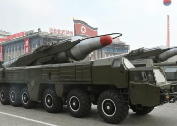 Corea del Norte lanza un misil balístico al mar de Japón