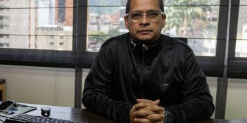 El promotor del revocatorio a Maduro tacha de «bufonada» modo de recogida de firmas