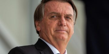 Bolsonaro ingresa en un hospital nuevamente por problemas abdominales