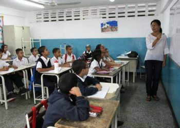En vísperas del Día del Maestro: Educadores  devengan sueldos y salarios “paupérrimos”