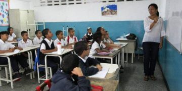 En vísperas del Día del Maestro: Educadores  devengan sueldos y salarios “paupérrimos”
