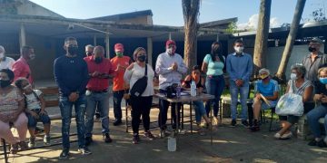 Concejales realizaron asamblea de ciudadanos en Plata II