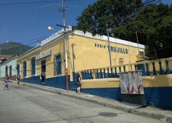 Radio Trujillo y Bar Buenos Aires | Por: Alí Medina Machado