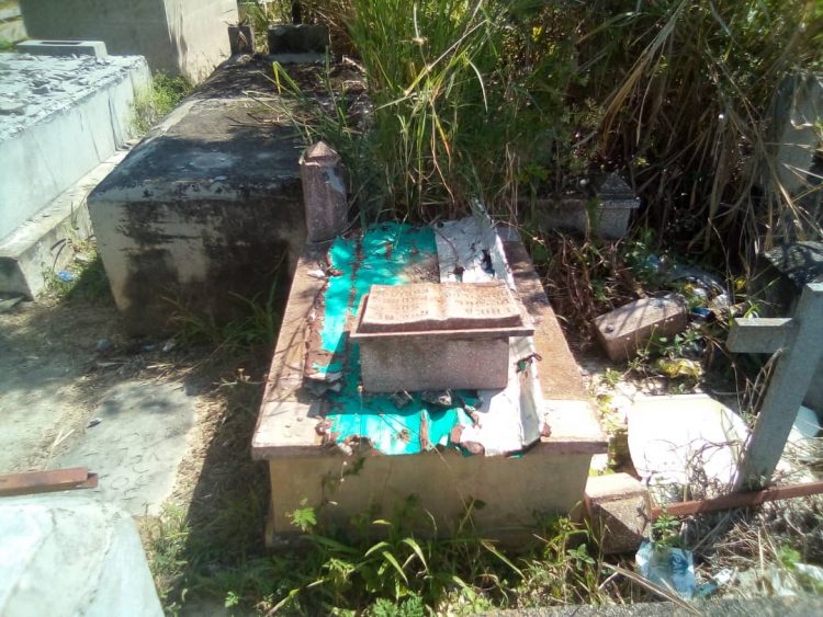 Denuncian estado de deterioro del cementerio municipal de Carvajal
